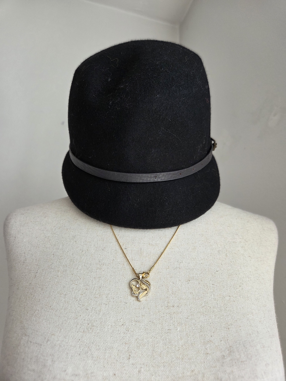 Classic Black Felt Cloche Hat with Slim Band